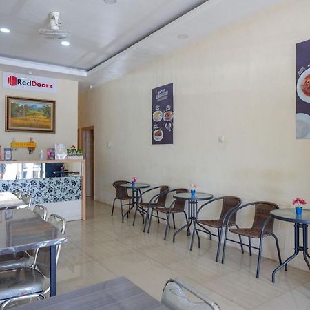 Reddoorz Plus @ Losari Makassar Eksteriør billede